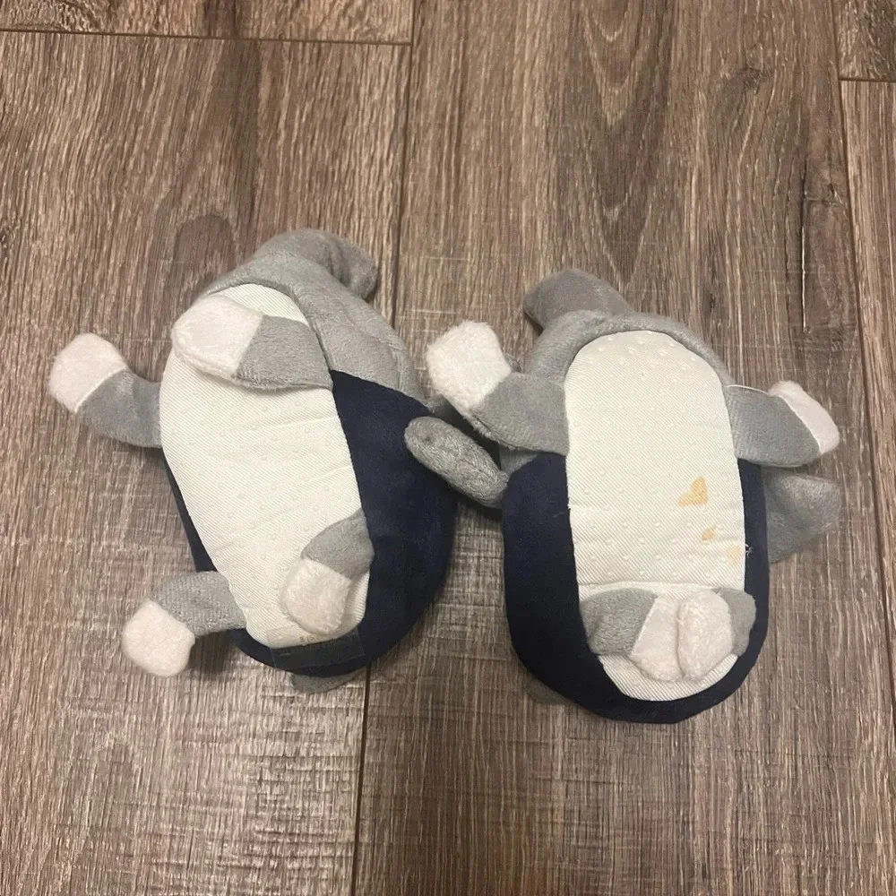 Kids Boys Size Small 5/6 Elephant Slippers